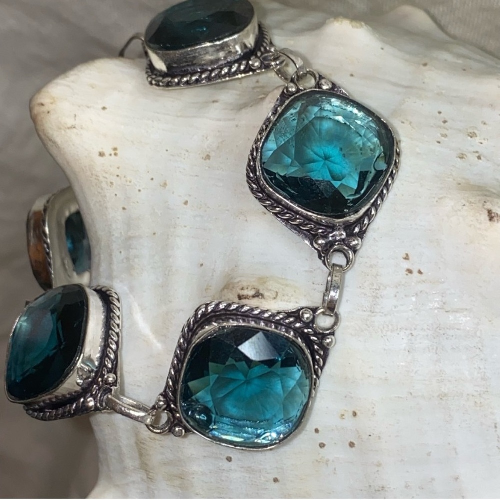 Sophisticated Teal Iolite Handcrafted 925 Facet Cut Bracelet